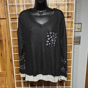 Stylish Black and Gray V-Neck Sweatshirt with Leopard Print